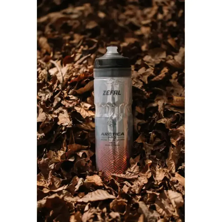 בקבוק מבודד כסף/אדום ZEFAL ARCTICA PRO 750ML