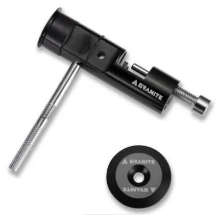 מפתח שרשרת לכידון בצבע שחור GRANIT