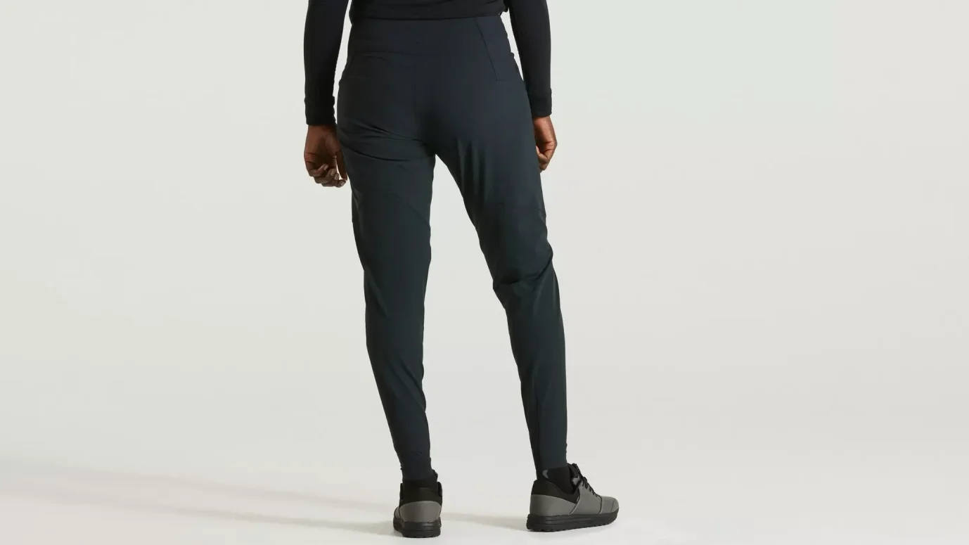 מכנסיים TRAIL PANT BLK 38
