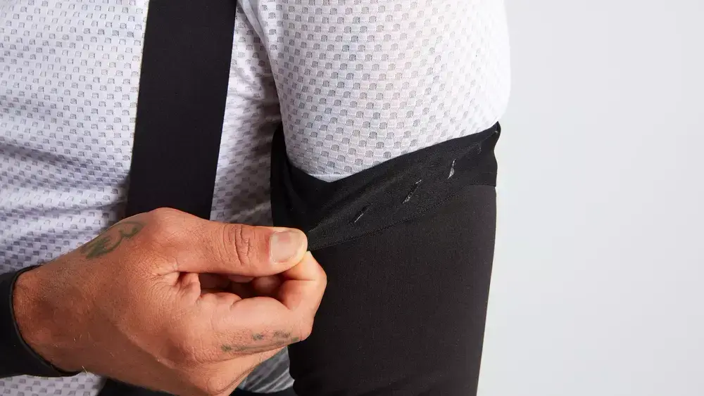 מחמם זרוע לגשם שחור Race S