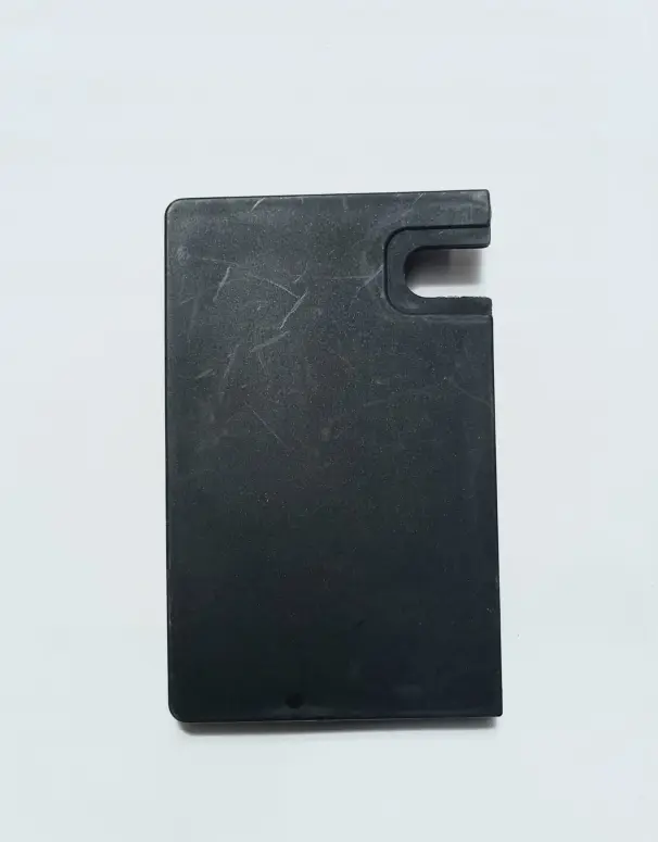 מכסה פלסטיק לבית סוללה ONE STEP 100