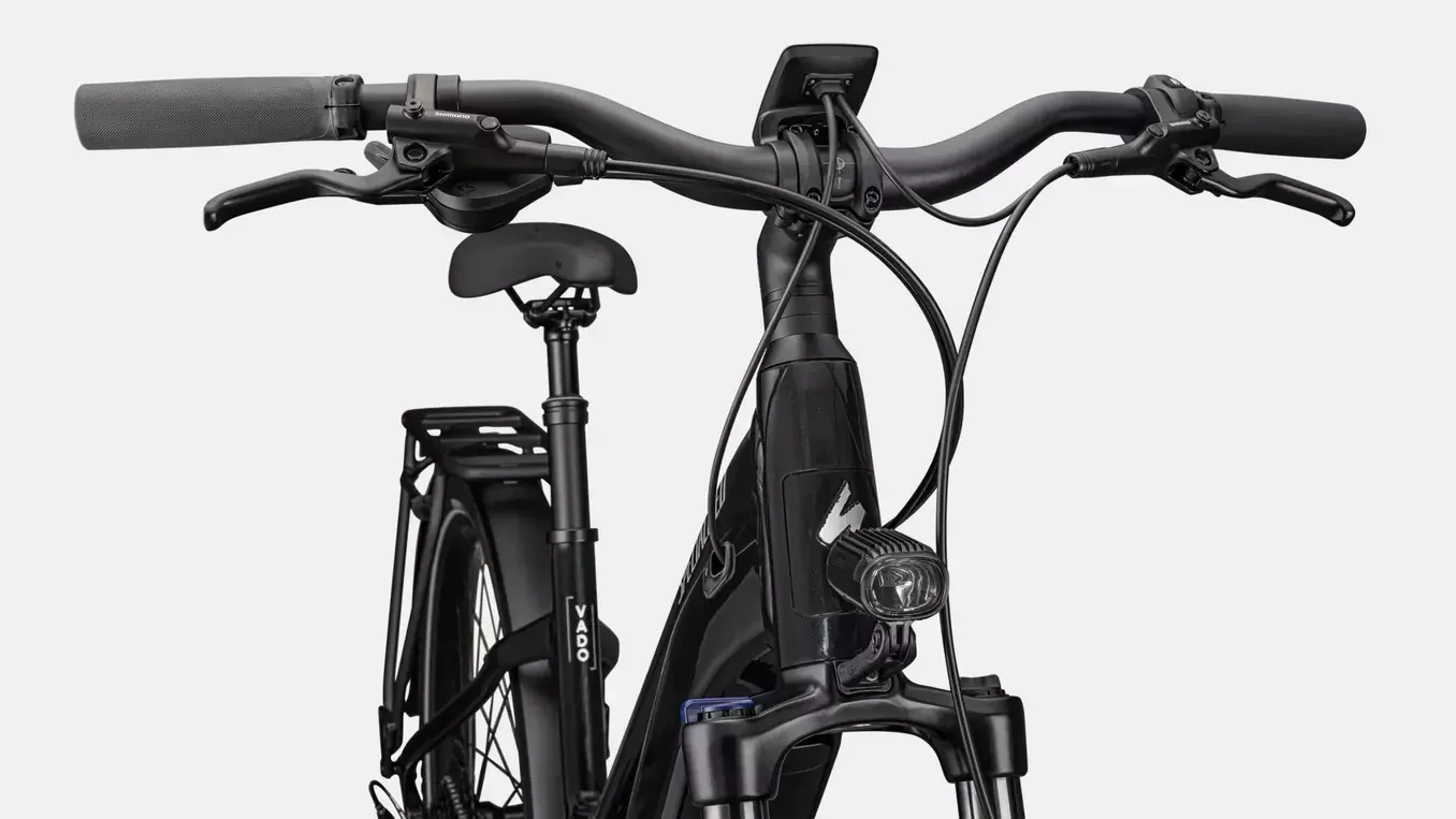 אופני עיר חשמליים VADO 4.0 ST NB CSTBLK/SILREFL M