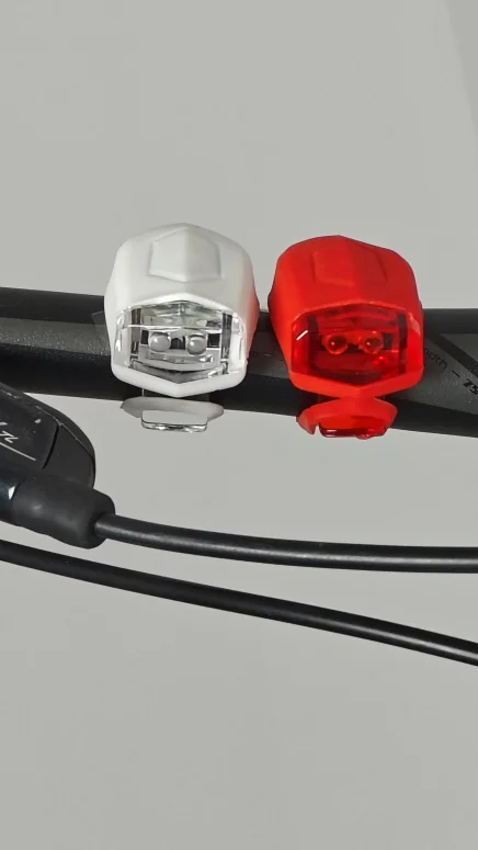 סט נצנצים אדום לבן