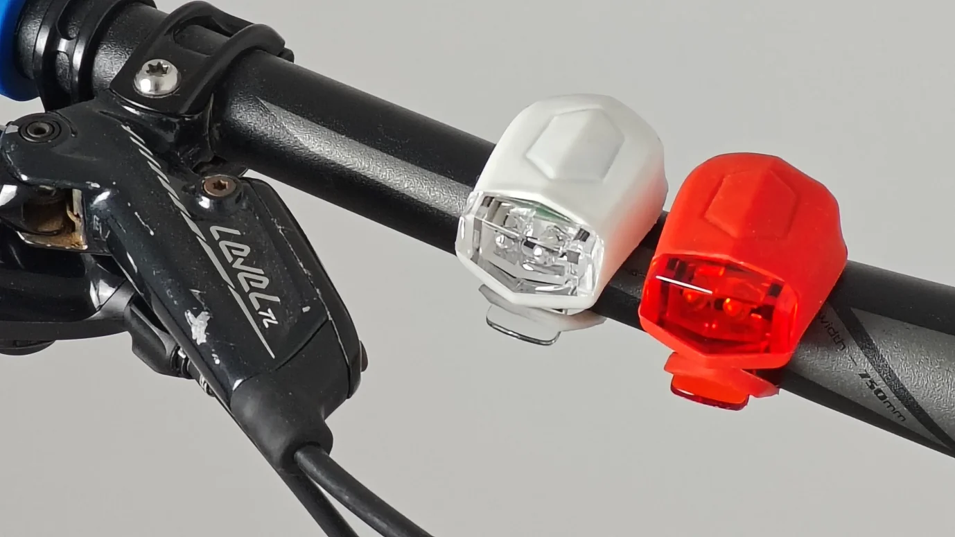 סט נצנצים אדום לבן