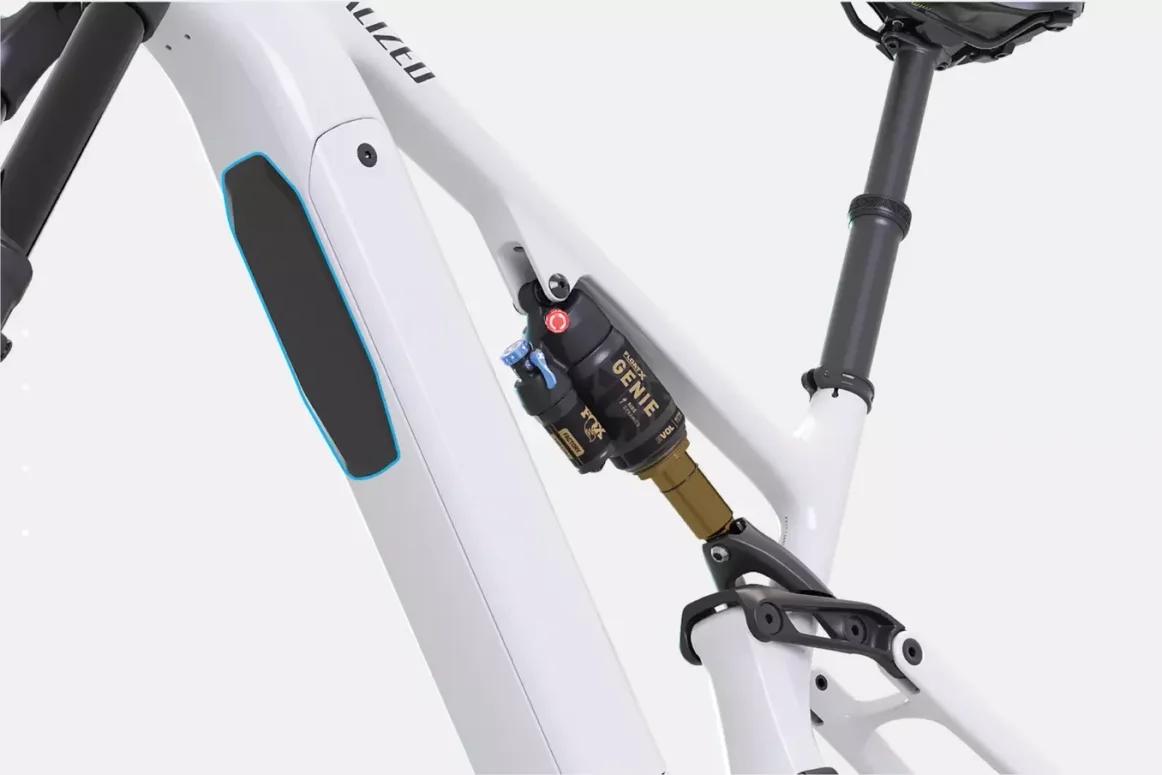 מגן לשלדה MSC PROTECTOR, LARGE SHUTTLE GUARD, UPPER DOWNTUBE, RUBBER WITH ADHESIVE BACKING